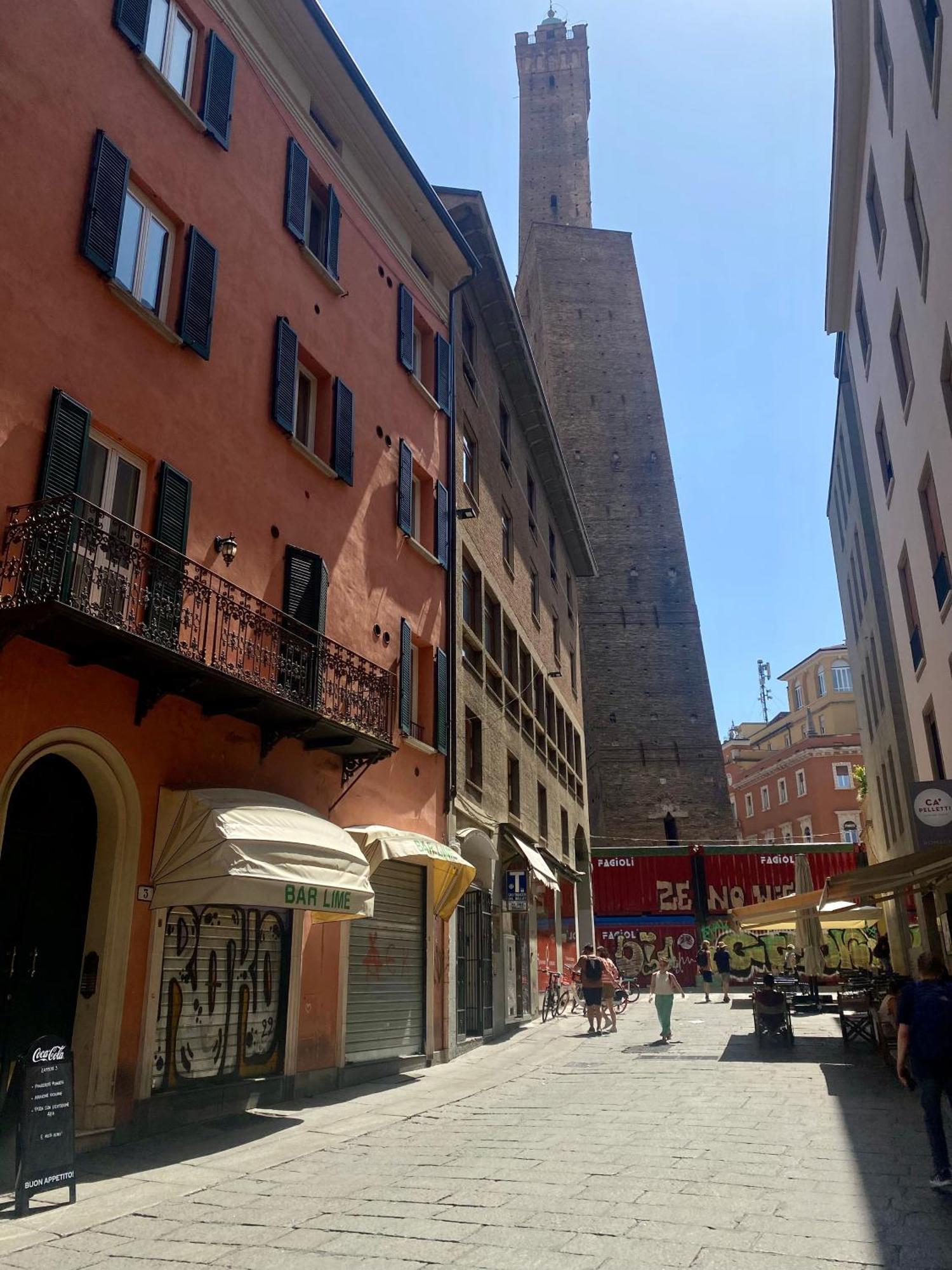 Canard Suite Int 4 Bologna Luaran gambar